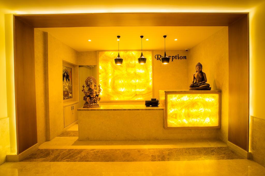Hotel Radha Prasad Erode Bagian luar foto