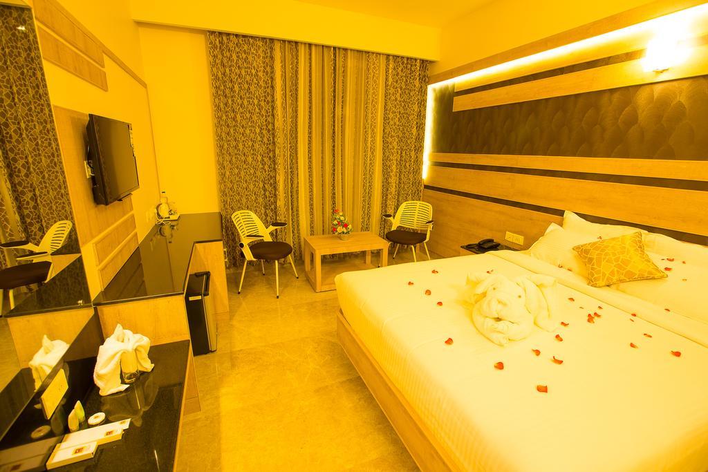 Hotel Radha Prasad Erode Ruang foto