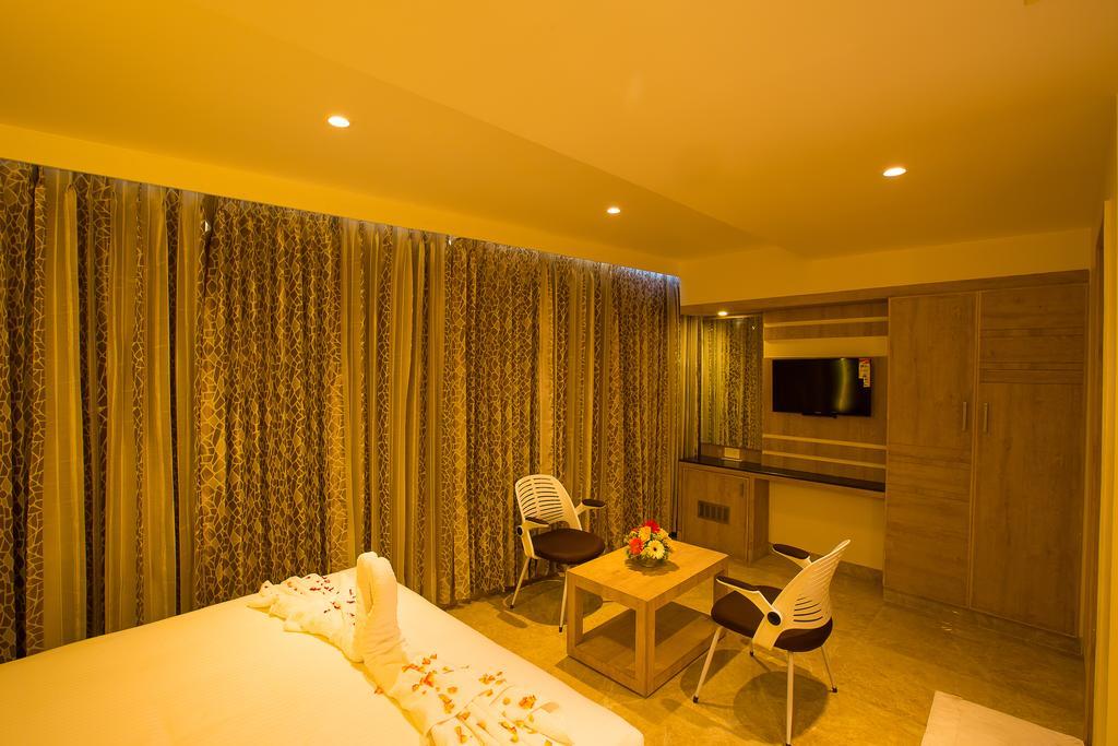Hotel Radha Prasad Erode Ruang foto